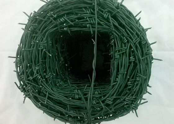Китай Традиция переплела порошок загородки сетки колючей проволоки покрытый с длиной колючки 1.5-3км поставщик